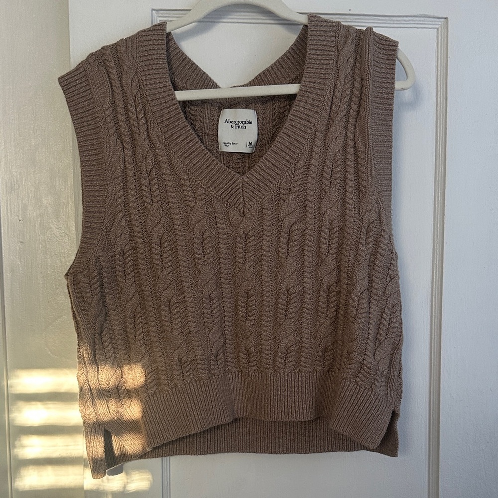 Abercrombie & Fitch Tan Knit Sweater Vest